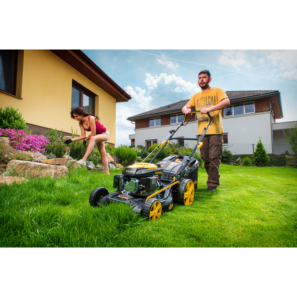 Benzínová sekačka na trávu Riwall PRO RPM 5135 4v1 s pojezdem Náhled