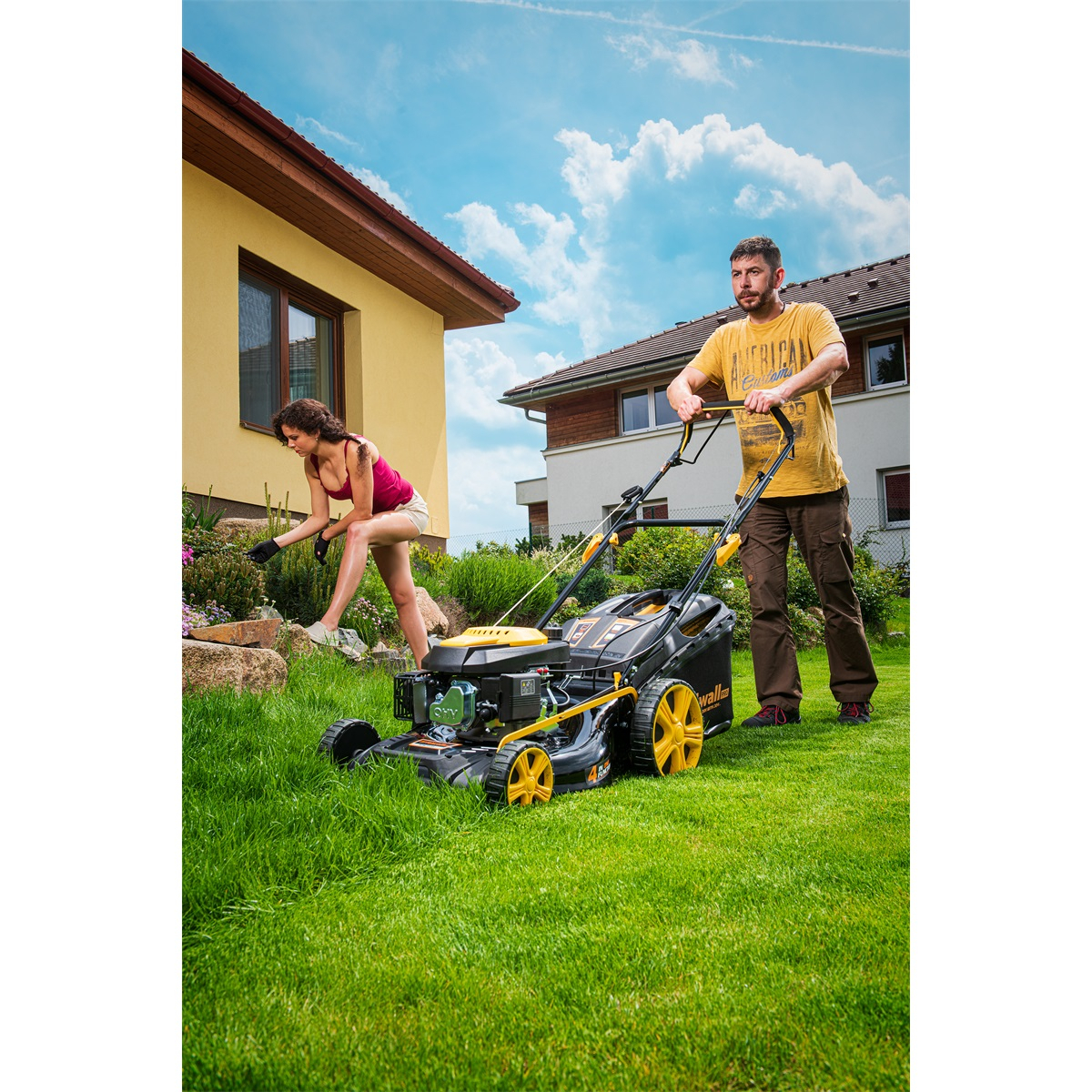 Benzínová sekačka na trávu Riwall PRO RPM 5135 4v1 s pojezdem Náhled
