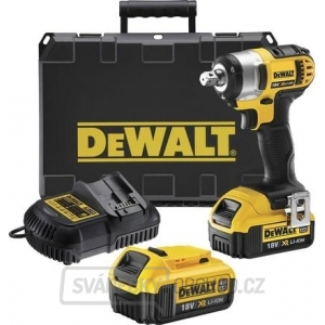 DCF880M2 Aku rázový utahovák 18V XR, 2x4,0Ah DeWALT + kufr