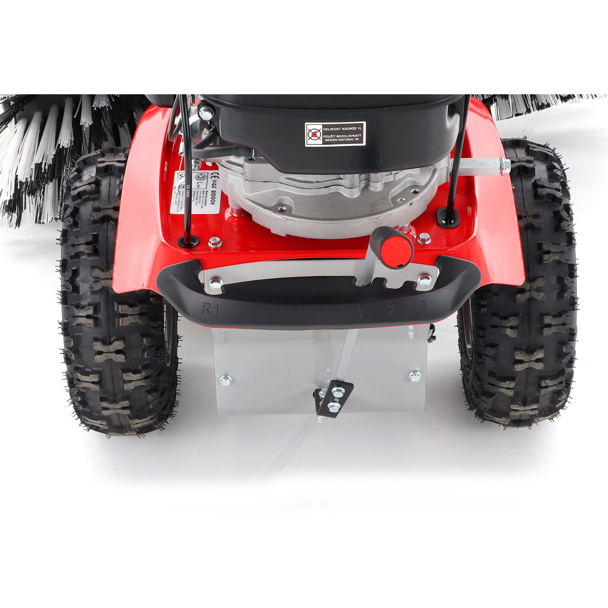 Motorový zametač VeGA S1000V s variabilním pojezdem a rychlostí kartáče Náhled