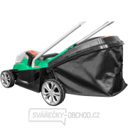 Akumulátorová sekačka na trávu bez pojezdu 330/25-3.0 S Akumulátorová sekačka na trávu bez pojezdu 330/25-3.0 S náhled