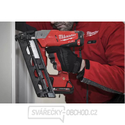 Aku hřebíkovačka úhlová Milwaukee M18 FUEL™ 16 GA CN16GA-0 náhled