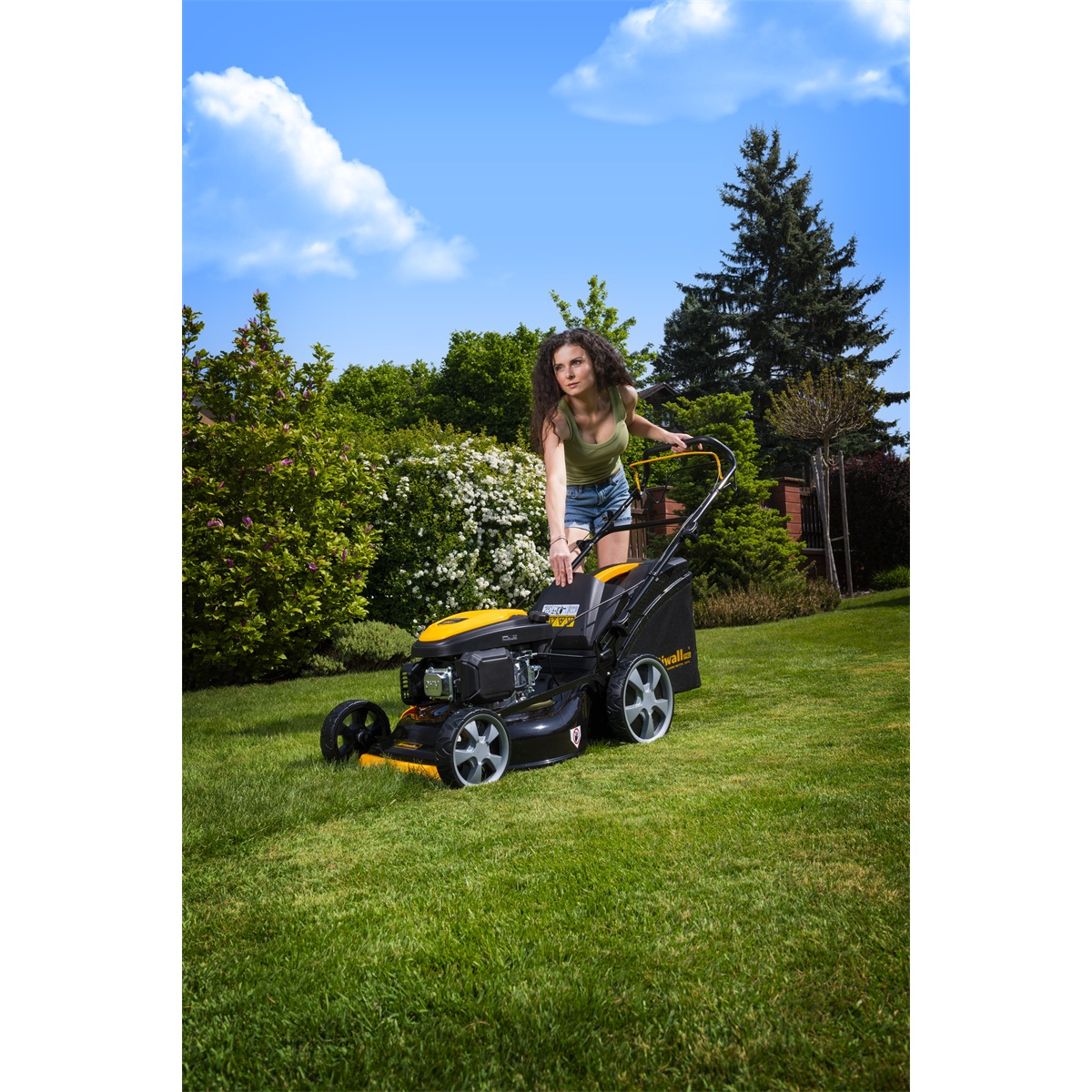 Benzínová sekačka na trávu Riwall PRO RPM 5155 PRO 4v1 s pojezdem Náhled