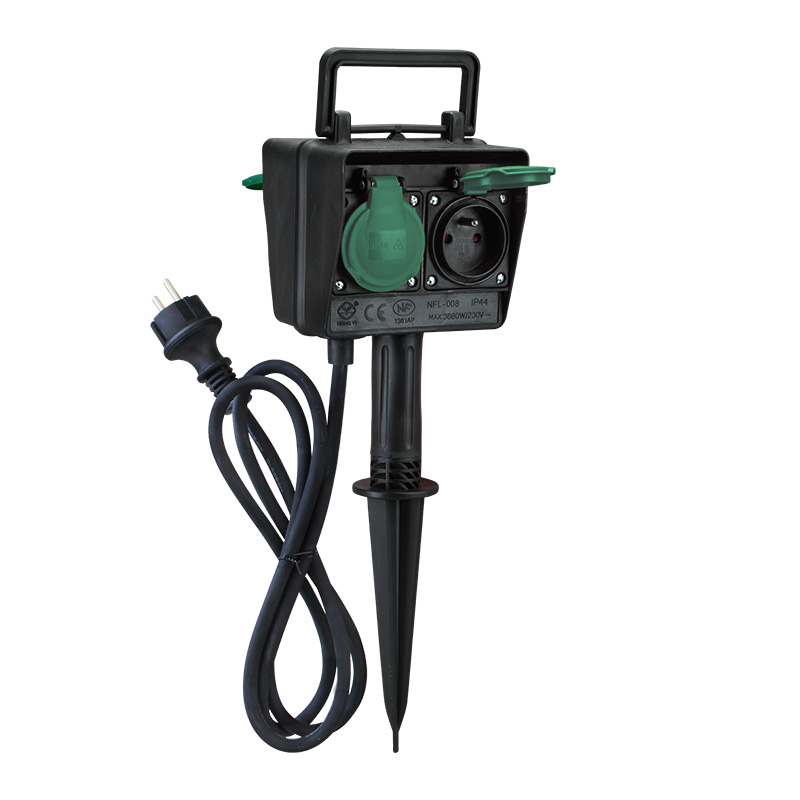 Levně Solight zahradní sloupek IP44, 4 zásuvky, gumový kabel 1,5m PG02