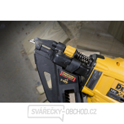 Aku dvourychlostní sponkovačka 2x5,0Ah 18V XR Li-Ion DeWALT DCN693P2 náhled
