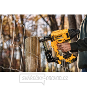 Aku sponkovačka na ploty 18V 2x5,0Ah DeWALT DCFS950P2 Náhled