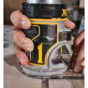 Aku kombinovaná frézka 18V bez aku DeWALT DCW604NT náhled