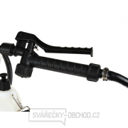 GEKO Postřikovač tlakový zahradní pro agresivní chemii 8L náhled