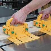 Posuvný a přítlačný přípravek MICROJIG GRR-RIPPER GR-200 s nastavitelnou stabilizační deskou Posuvný a přítlačný přípravek MICROJIG GRR-RIPPER GR-200 s nastavitelnou stabilizační deskou náhled