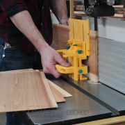 Posuvný a přítlačný přípravek MICROJIG GRR-RIPPER GR-200 s nastavitelnou stabilizační deskou Posuvný a přítlačný přípravek MICROJIG GRR-RIPPER GR-200 s nastavitelnou stabilizační deskou náhled