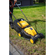 Elektrická indukční sekačka na trávu 32 cm (1) náhled