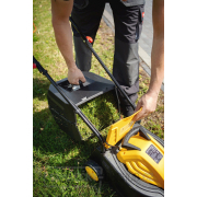 Elektrická indukční sekačka na trávu 32 cm (1) náhled