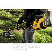 Motorový křovinořez Dewalt DCMAS5713N 54V XR Flexvolt (bez aku a nabíječky) Náhled