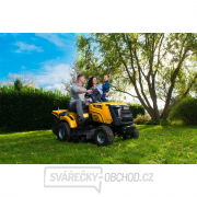 Riwall PRO RLT 92 HRD travní traktor 92 cm se zadním výhozem a hydrostatickou převodovkou Riwall PRO RLT 92 HRD travní traktor 92 cm se zadním výhozem a hydrostatickou převodovkou náhled