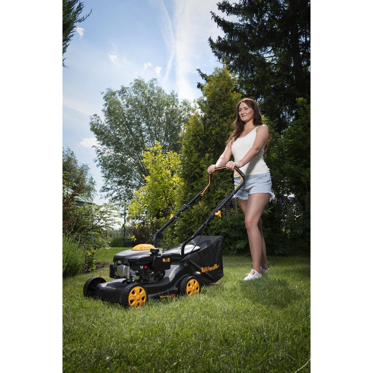 Riwall PRO RPM 4032 P multifunkční travní sekačka 2v1 bez pojezdu Náhled
