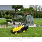 GEKO G83026 - Elektrická sekačka na trávu, 1200W, 32 cm GEKO G83026 - Elektrická sekačka na trávu, 1200W, 32 cm náhled