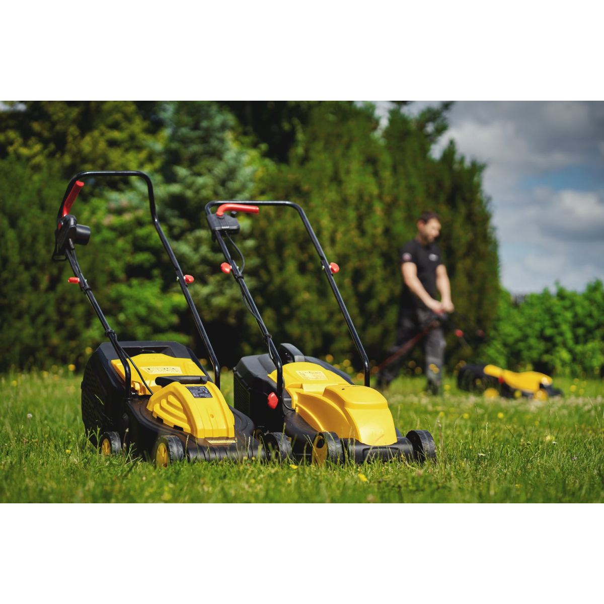 GEKO G83027 - Elektrická sekačka na trávu, 1200W, 32 cm Náhled