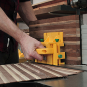 Posuvný a přítlačný přípravek MICROJIG GRR-RIPPER 3D GR-100 Posuvný a přítlačný přípravek MICROJIG GRR-RIPPER 3D GR-100 náhled