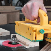 Posuvný a přítlačný přípravek MICROJIG GRR-RIPPER 3D GR-100 Posuvný a přítlačný přípravek MICROJIG GRR-RIPPER 3D GR-100 náhled