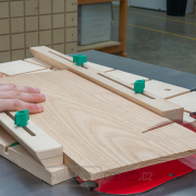 Nastavitelná lišta do vodící kolejnice MICROJIG ZEROPLAY 360 SLED se šrouby do rybinových drážek náhled