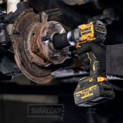 Aku rázový utahovák bez aku DeWALT DCF921N Aku rázový utahovák bez aku DeWALT DCF921N náhled