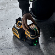 Aku zelený křížový laser s olovnicí 18V/12V bez aku DeWALT DCE822NG18 náhled