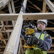 Aku mečová pila 18V 2x4,0Ah DeWALT DCS369M2 náhled