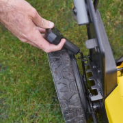 Aku sekačka s pojezdem 2xV20 18V 2x4,0Ah Stanley FatMax SFMCMWS251M Aku sekačka s pojezdem 2xV20 18V 2x4,0Ah Stanley FatMax SFMCMWS251M náhled