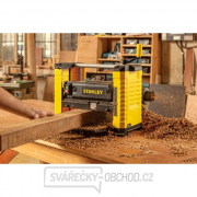 Protahovačka 1800W Stanley STP18 náhled