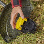 Aku strunová sekačka V20 18V bez aku Stanley FatMax SFMCSTB933B náhled