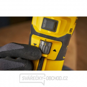 Aku bezuhlíková frézka 8mm V20 18V bez aku Stanley FatMax SFMCW400B náhled