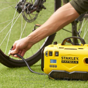 Aku kompresor V20 18V bez aku Stanley FatMax SFMCE520B náhled