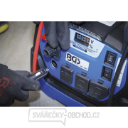 Multifunkční pomocné spouštěcí zařízení a mobilní elektrické napájení | 5 v 1 | 18 Ah, BGS 3383 Multifunkční pomocné spouštěcí zařízení a mobilní elektrické napájení | 5 v 1 | 18 Ah, BGS 3383 náhled