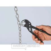 Vánoční balení klešťový klíč 180 mm, Knipex 86 01 180 XMAS - leštěná hlava, plastové návleky. Christmas náhled