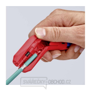 Univerzální odizolovací nástroj KNIPEX ErgoStrip 16 95 01 SB pro praváky náhled