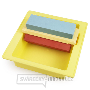 Sada japonských brusných kamenů SK11 s vaničkou - zrnitost 220, 1000 a 3000 Sada japonských brusných kamenů SK11 s vaničkou - zrnitost 220, 1000 a 3000 gallery main image