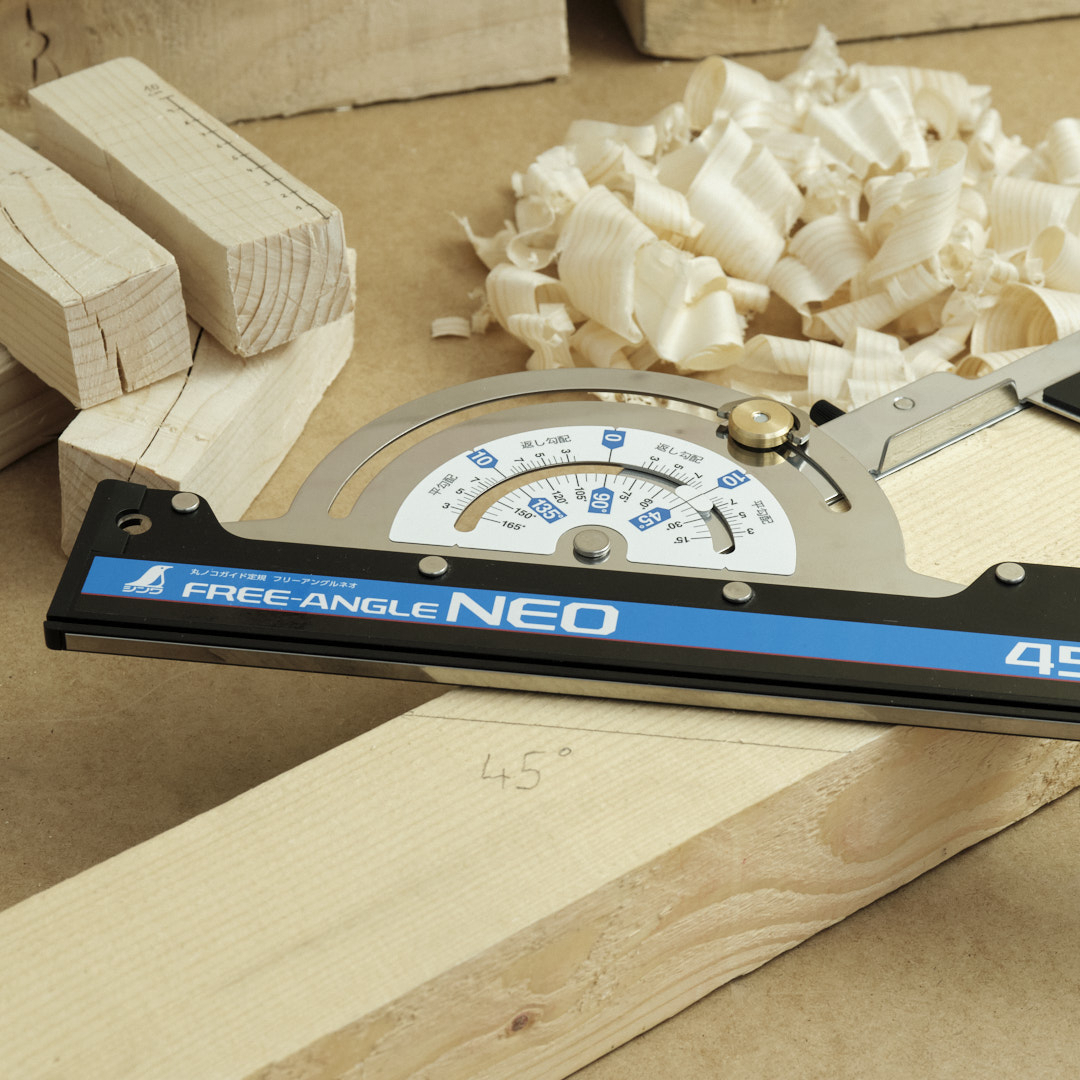 Japonská vodící lišta a úhloměr SHINWA Free-Angle NEO pro kotoučové pily 5418