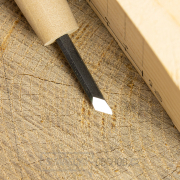 Japonské řezbářské mini-dláto SENKICHI s šikmou čepelí - 4,5 mm Japonské řezbářské mini-dláto SENKICHI s šikmou čepelí - 4,5 mm náhled