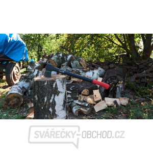 Štípací sekera 28