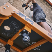 Multifunkční skládací stůl a plošina STRONGBOLD StrongBench B910 náhled