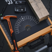 Multifunkční skládací stůl a plošina STRONGBOLD StrongBench B910 náhled