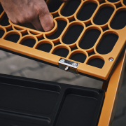 Multifunkční skládací stůl a plošina STRONGBOLD StrongBench B910 náhled