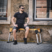 Multifunkční skládací stůl a plošina STRONGBOLD StrongBench B910 náhled