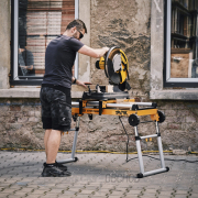 Stojan STRONGBOLD StrongRail B920 pro pokosovou pilu Stojan STRONGBOLD StrongRail B920 pro pokosovou pilu náhled