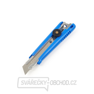 Japonský vysunovací nůž SK11 na izolaci Japonský vysunovací nůž SK11 na izolaci gallery main image