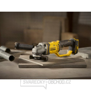 Aku úhlová bruska V20 18V bez aku Stanley FatMax SFMCG300B náhled