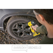 Ruční aku kompresor V20 18V bez aku Stanley FatMax SFMCE521B náhled