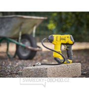 Ruční aku kompresor V20 18V bez aku Stanley FatMax SFMCE521B náhled