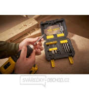 31dílná sada vrtáků do kovu Titanium/dřeva/zdiva, šroubovací bity, magnetický držák bitů, záhlubník Stanley STA88550 náhled