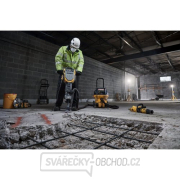 Demoliční kladivo s 28mm šestihranem DeWALT D25966 Demoliční kladivo s 28mm šestihranem DeWALT D25966 náhled